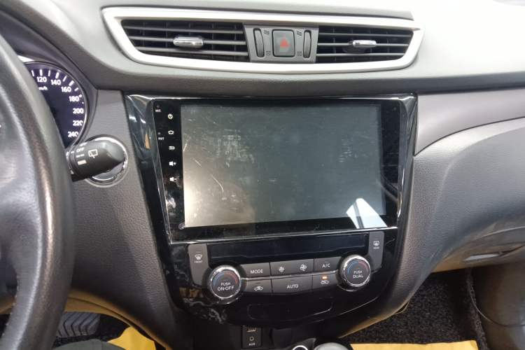 Used Nissan X-Trail 2015 2.0L CVT Comfort MAX Edition 2WD
