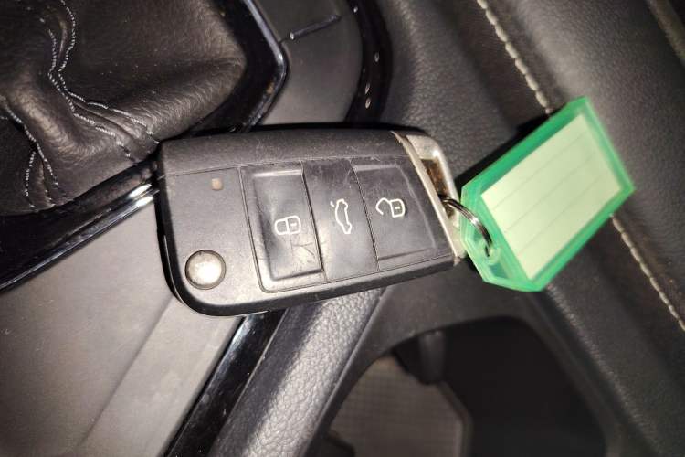 Used Volkswagen Tiguan L 2021 330TSI Automatic Two-Wheel Drive Smart Edition
