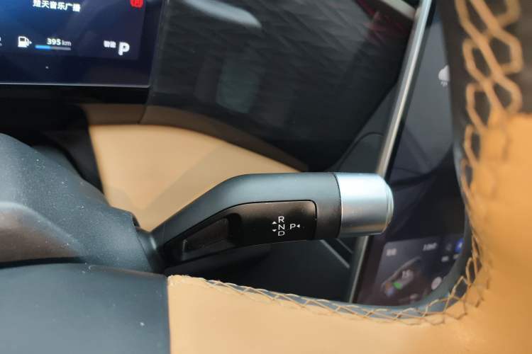 Used  L7 2023 1.5T 115 km MAX
