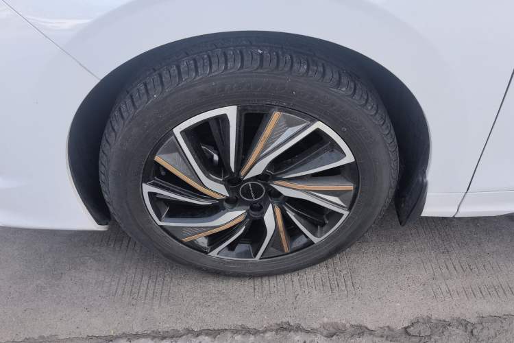 Used FORTHING Yacht 2022 1.5T DCT Chasing-the-Waves Edition