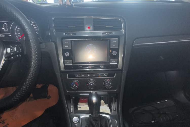 Used Volkswagen Golf 2018 230TSI Automatic Luxury Version