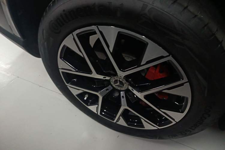 Used Mercedes-Benz GLC 2023 GLC 260 L 4MATIC Luxury Model 5 Seats
