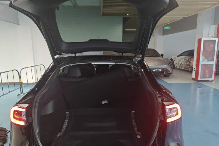 Used Tesla Model Y 2021 Standard Range Rear-Wheel Drive Version