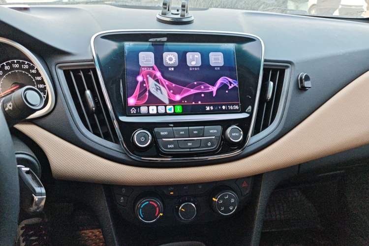 Used Chevrolet Monza 2022 320 Automatic Enjoyment Sunroof Version
