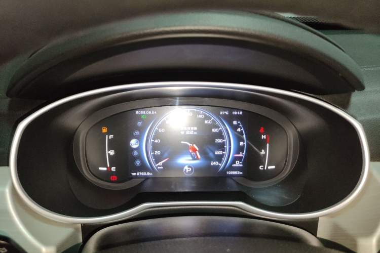 Used Geely Auto Emgrand X7 Sport 2018 1.8TD Automatic Two-Wheel Drive Smart 4G Connected Version