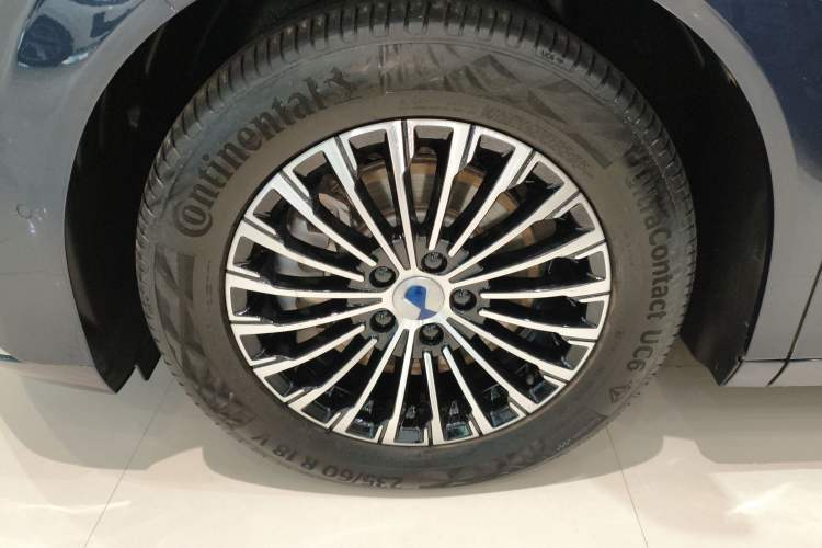 Used Denza D9 2022 DM-i 970 Four-Wheel Drive Flagship Model