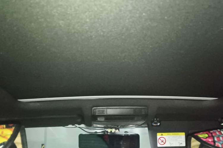 Used Volkswagen T-ROC 2019 280TSI DSG Two-Wheel-Drive Luxury Model China VI Standard
