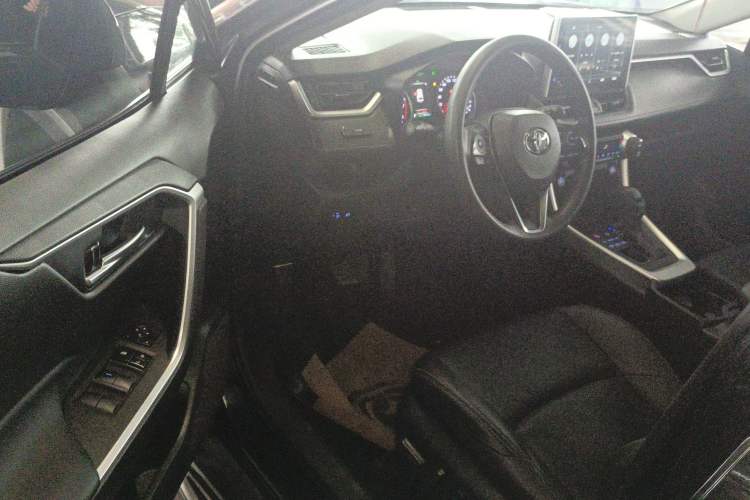 Used Toyota Wildlander 2020 2.0L CVT 4x4 Luxury Edition
