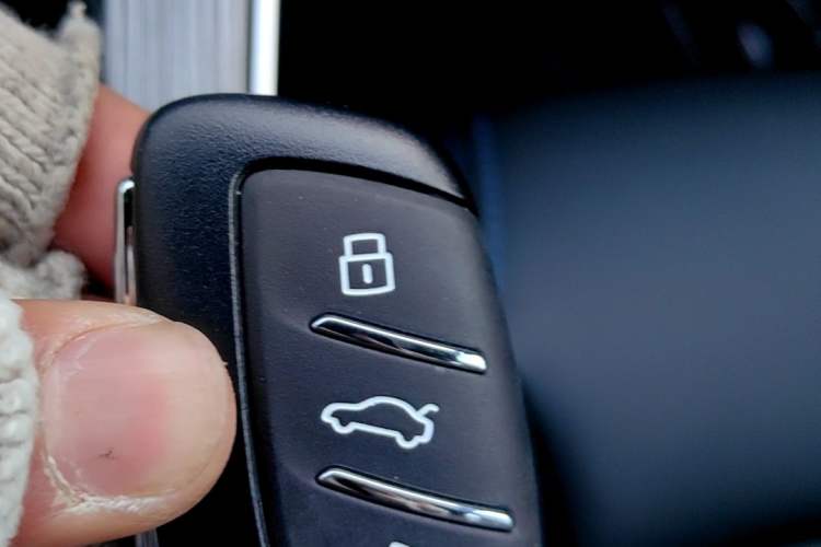 Used Roewe RX5 2025 PLUS 330TGI Automatic Trendsetting Smart Edition