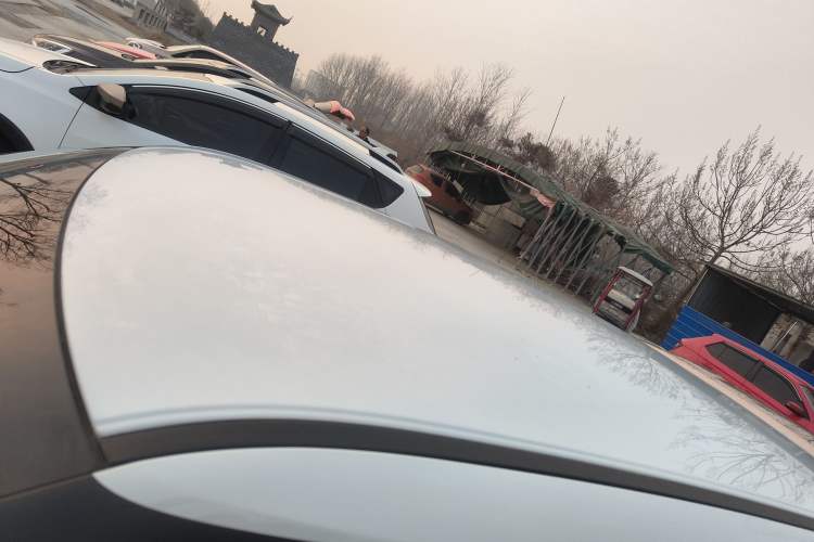 Used ORA White Cat 2022 Xiaoyue Mao Edition 360 km Luxury Model Lithium NMC
