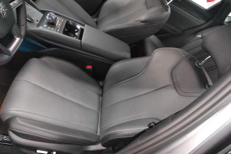 Used BYD Qin L 2025 DM-i Smart Drive 120KM Superior Model
