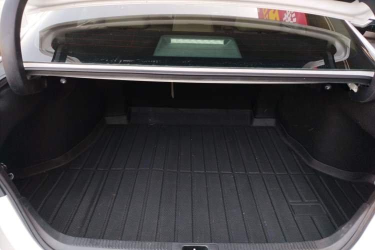 Used Toyota Camry 2018 2.0G Luxury Edition
