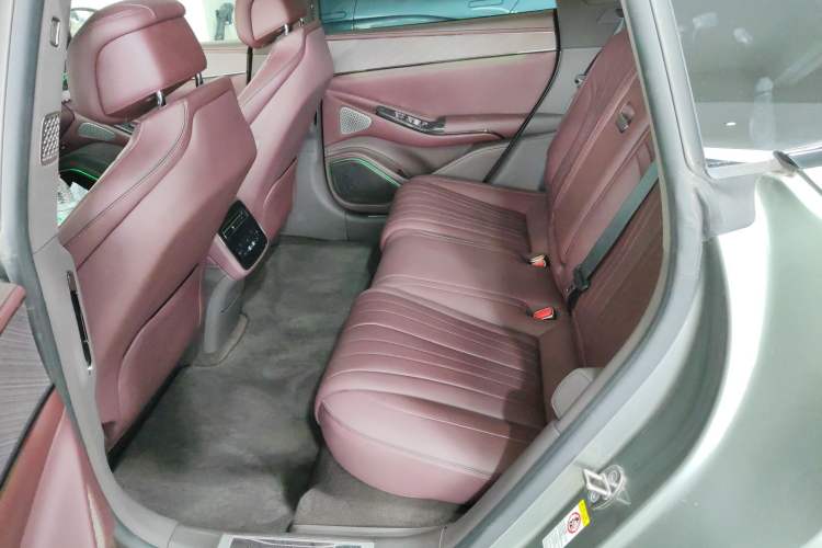 Used Denza Z9GT 2024 1100 Four-Wheel Drive Ultra Version
