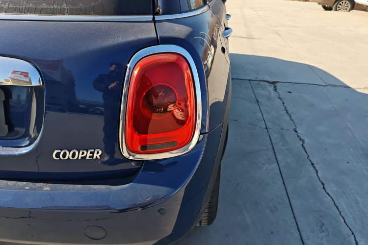 Used  MINI 2016 1.5T COOPER Five-Door Edition
