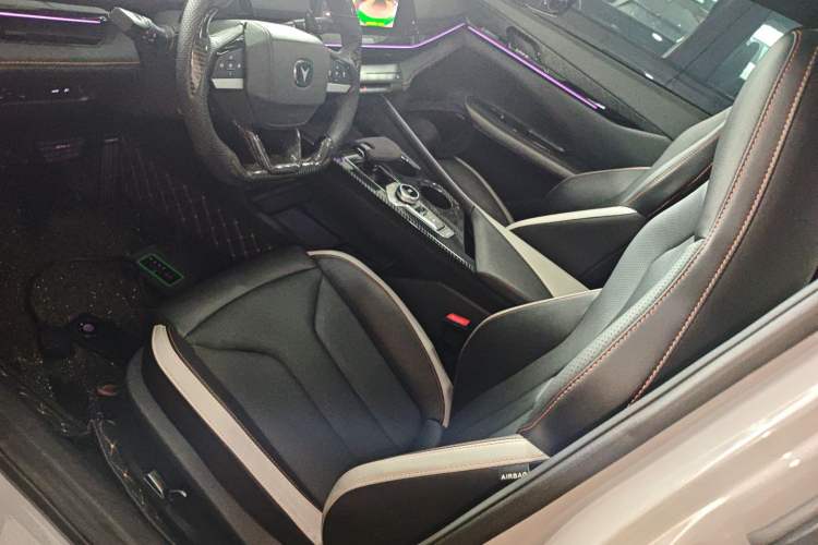 Used Changan UNI-V 2023 1.5T Prestige Model
