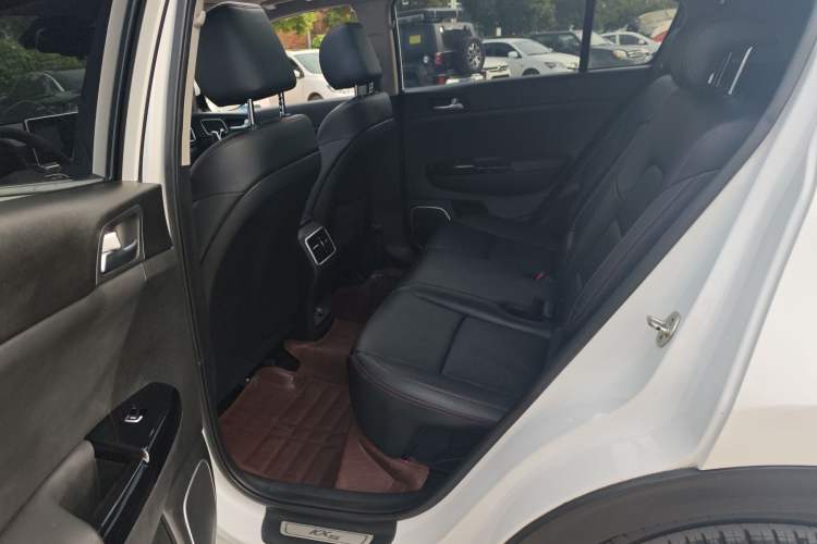 Used Kia KX5 2019 1.6T Automatic Two-Wheel Drive Luxury Edition
