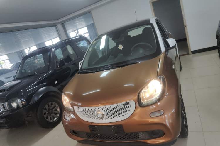 Used  forfour 2016 1.0L 52 kW Passion Edition

