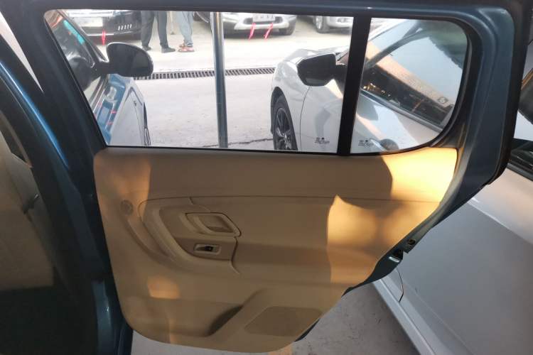 Used Skoda Fabia 2014 1.4L Automatic Crystal Edition
