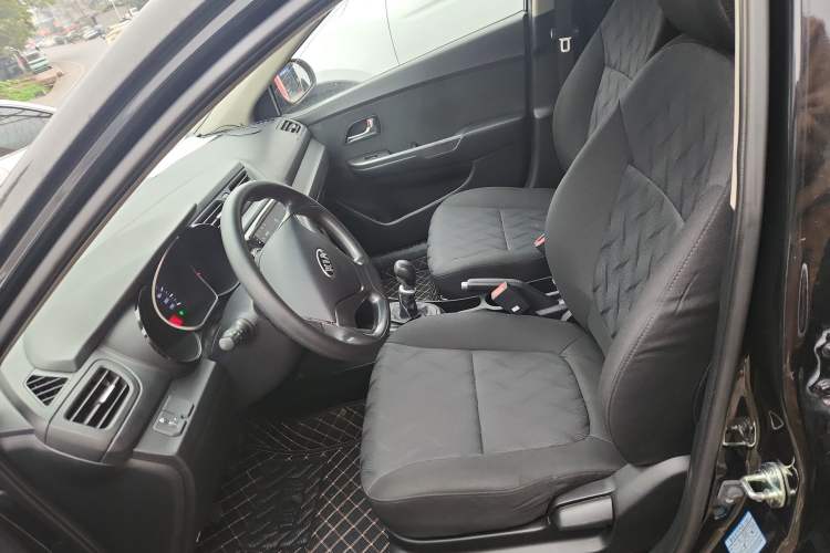 Used Kia K2 2015 Sedan 1.4L MT GLS
