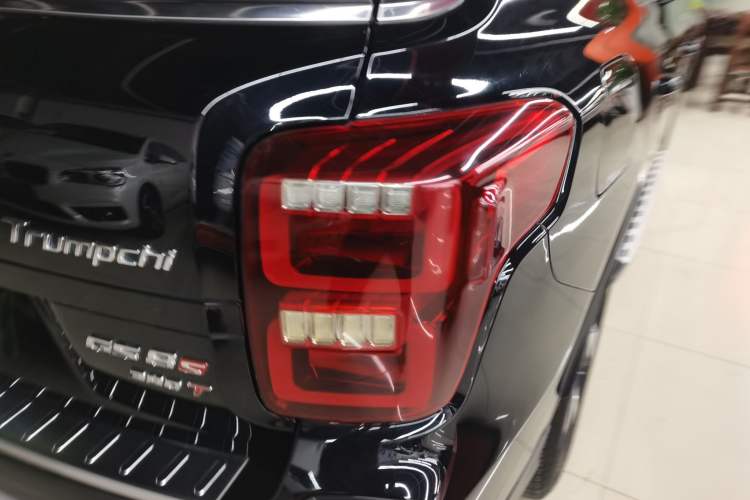 Used GAC Trumpchi GS8 2020 GS8S 390T Two-Wheel Drive Luxury Smart Connectivity Version