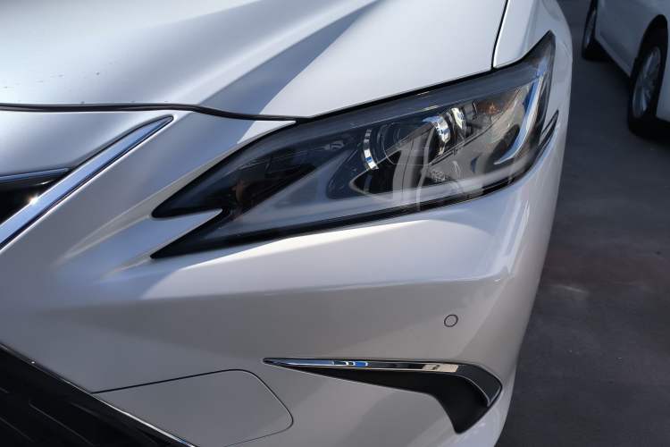 Used Lexus ES 2021 200 Excellence Edition
