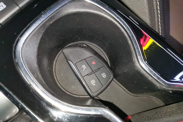 Used Buick Envision 2022 Encore Plus 652T Five-Seat Luxury Model
