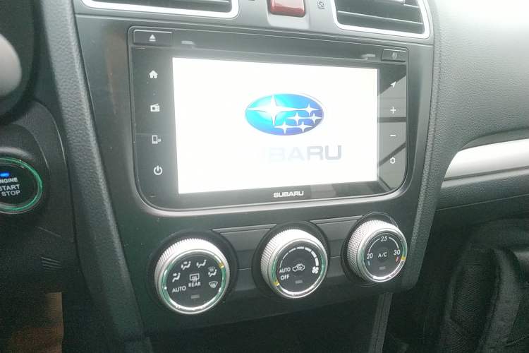 Used Subaru XV 2016 2.0i Comfort Navigation Edition
