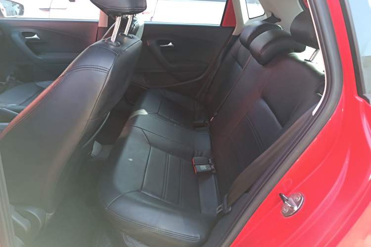 Used Volkswagen Polo 2016 1.4L Manual Fashion Model