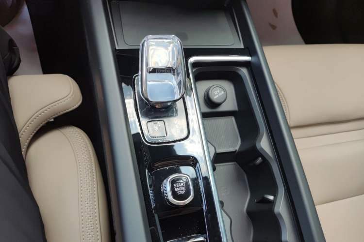 Used Volvo XC60 2026 B5 4x4 Smart Luxury Edition
