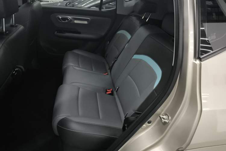 Used AION Y 2023 Younger Star Edition
