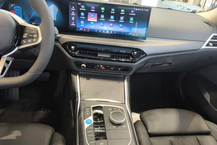 Used BMW i3 2025 eDrive 40 L Midnight Sports Package
