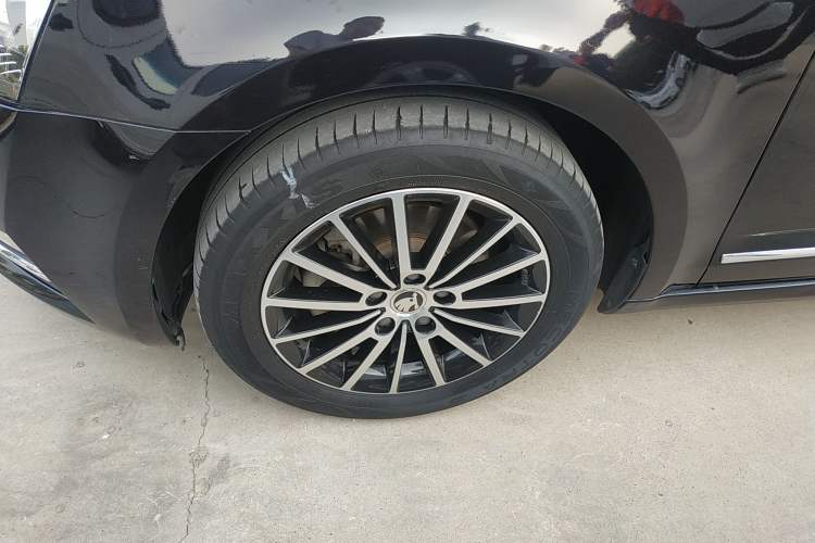 Used Skoda Octavia 2019 1.5L Automatic Smart Drive Luxury Edition China VI Standard
