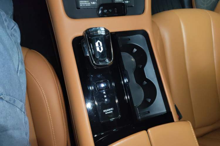 Used Hima AITO M7 2024 1.5T Intelligent Driving 4WD Pro Edition 5 Seats
