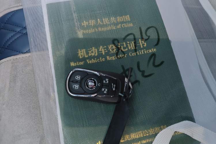 Used Buick GL8 2023 ES Lu Zun Deluxe and Yue Edition
