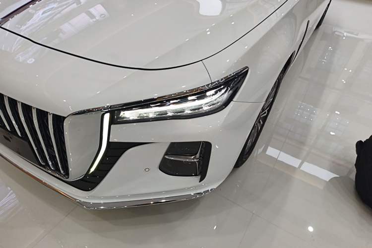 Used Hongqi H5 2023 2.0T Automatic Smart Connect Flagship Edition
