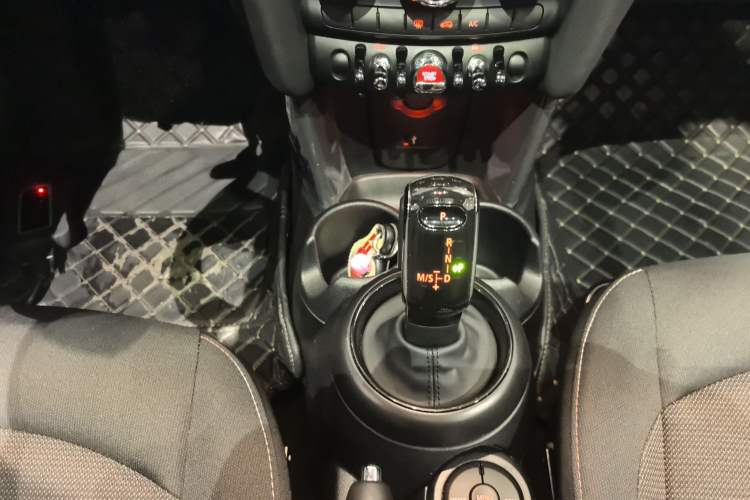 Used  MINI 2023 1.5T ONE Five-Door Edition