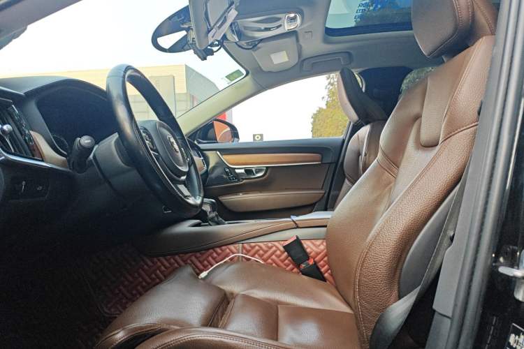Used Volvo S90 2019 T5 Zhiyuan Edition
