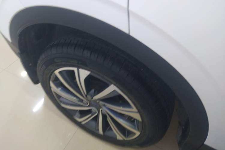 Used Geely Auto Coolray 2019 260T DCT Knight China V Standard
