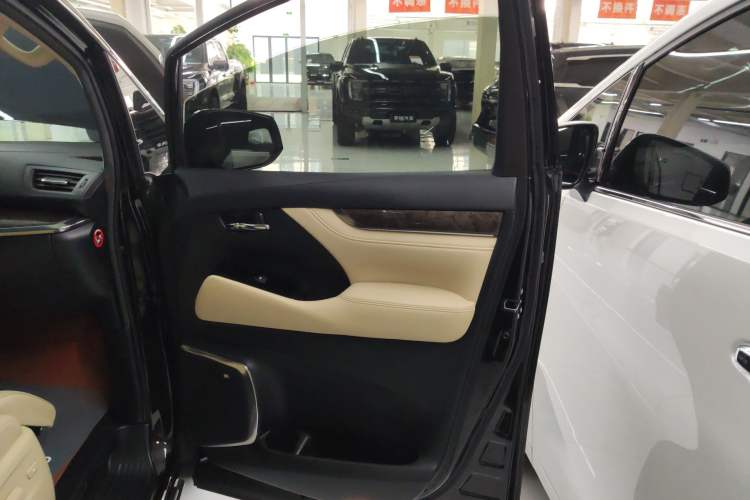 Used Toyota Vellfire 2019 Dual-Engine 2.5L HV Prestige Edition
