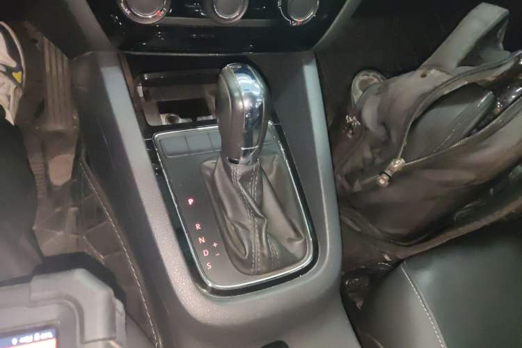 Used Volkswagen Sagitar 2015 1.6L Automatic Comfort Model