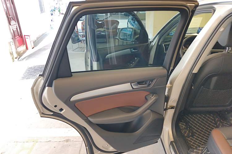 Used Audi Q5 2017 Plus 40 TFSI Technology Model
