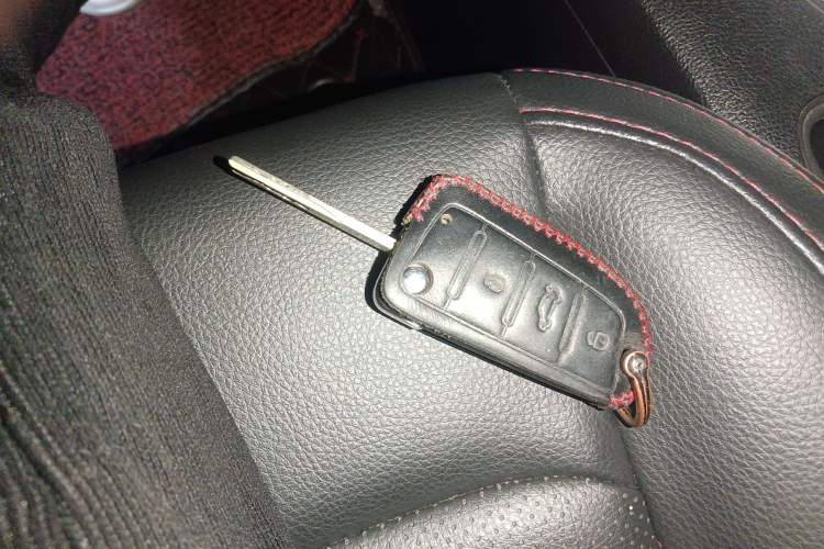 Used  Refine R3 2018 1.6L Manual Luxury Model