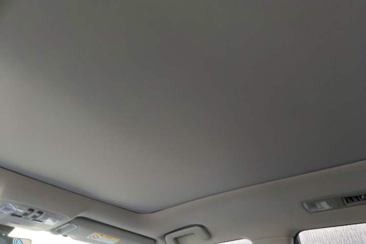 Used Toyota Highlander 2018 2.0T Two-Wheel-Drive Luxury Edition 7 Seats Emission Standard China V
