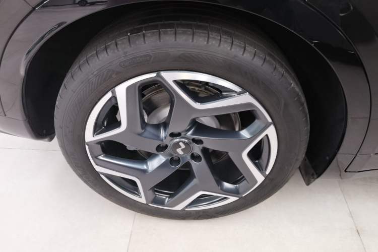 Used ONVO L60 2024 60 kWh Rear-Drive Version
