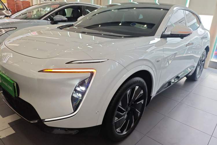 Used  07 2024 Pro+ All-Electric Version
