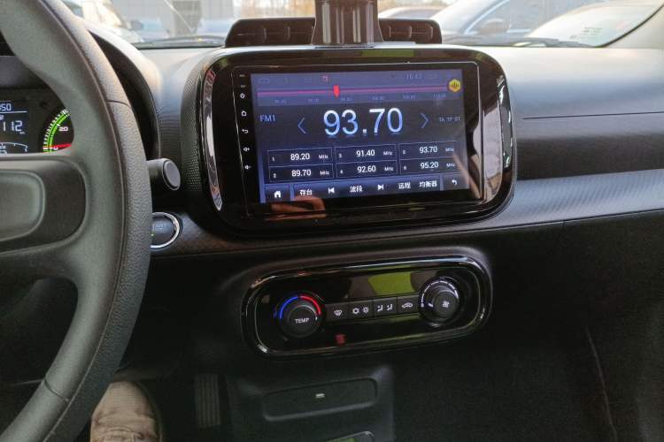 Used Roewe Clever 2021 302 km New Four-Seater Super-Efficient Version