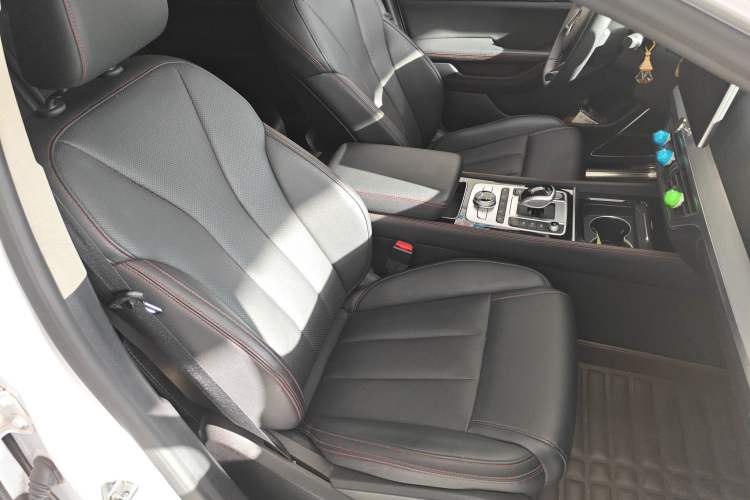 Used BYD Tang New Energy 2018 DM 2.0T All-Wheel Drive Smart Connectivity Luxury Model 7 Seats China V Emission Standard