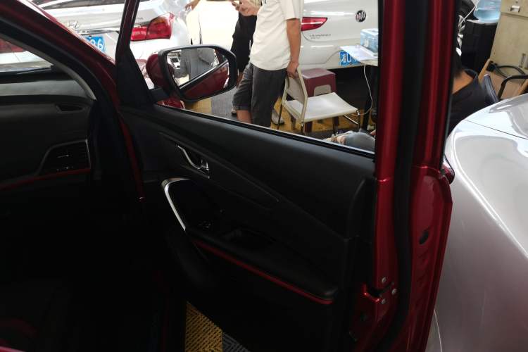 Used Changan CS55 2018 1.5T Automatic Colorful Edition China V Standard
