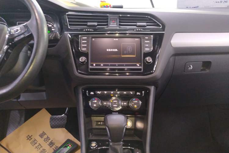 Used Volkswagen Tiguan L 2017 330TSI Automatic Two-Wheel Drive Luxury Edition