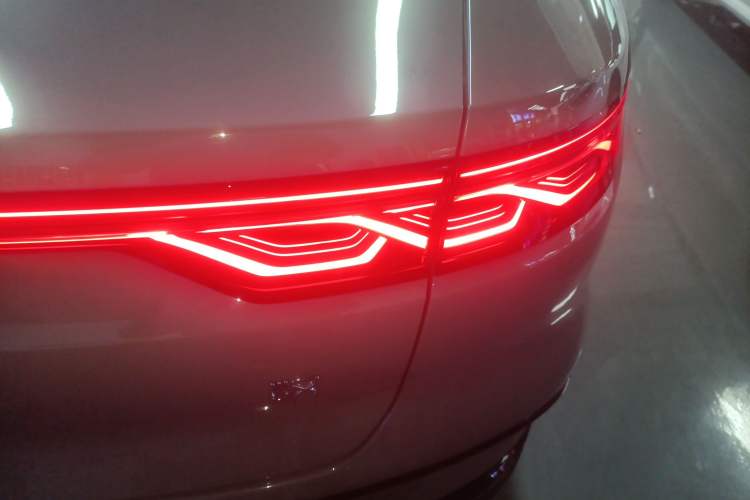 Used BYD Han 2025 EV with 701 km of Laser Radar-Enabled Intelligent Driving